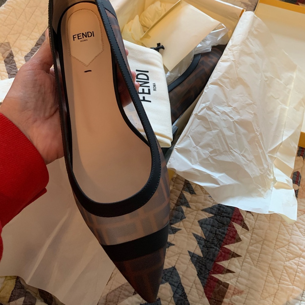 BRAND NEW: Fendi mesh pointed toe size 40.5